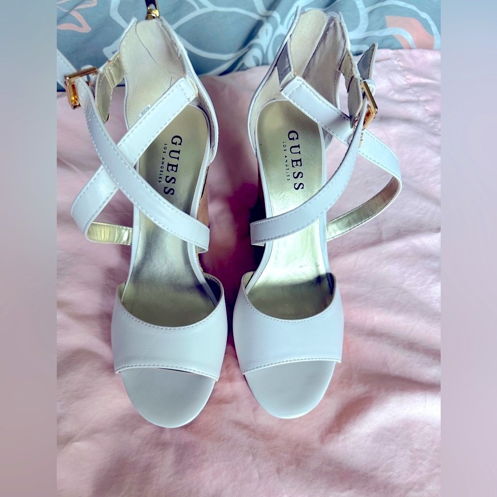 GUESS WOMEN WEDGE SANDAL, UNUSED !! - Picture 6 of 8